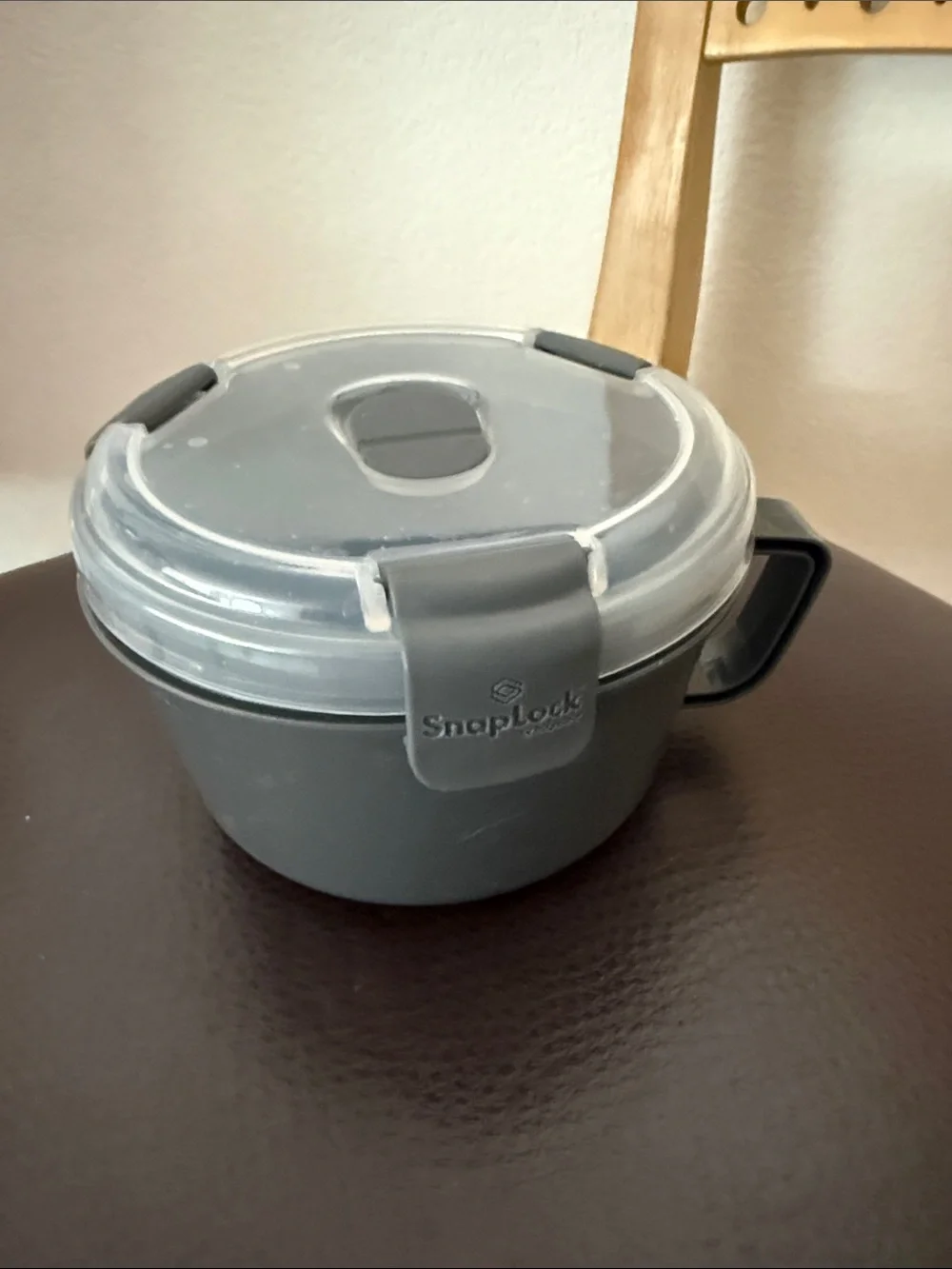 Gray Airtight Meal Bowl with Clear Lid